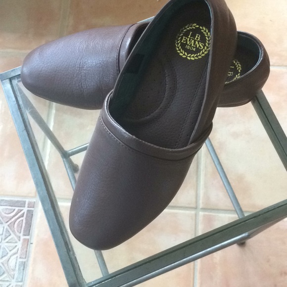 lb evans opera slippers